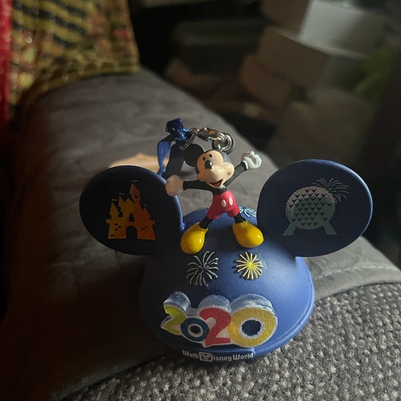 Disney Mickey 2020 light up ear hat ornament.  New with tags. - Picture 3 of 8